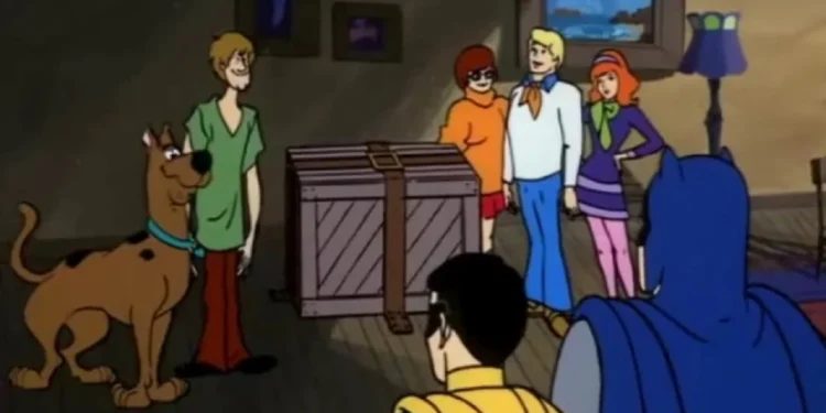 The Dynamic Scooby-Doo Affair: Scooby, Shaggy, Velma, Daphne, Fred, Batman and Robin at the mysterious crate